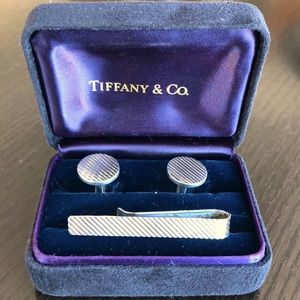 Vintage Tiffany & Co. Round Ribbed Cufflinks and Tie Clip in Sterling Silver